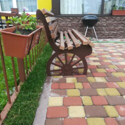 Мангальная беседка с мангалом, столиком и лавкой